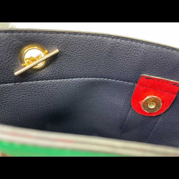 ๐ FASHION HANDBAG / TOTE ๐ - Picture 9 of 10